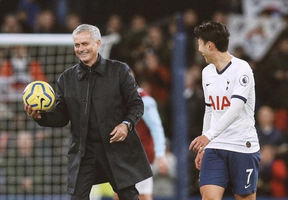  热刺核心凯恩达成英超百球里程碑  