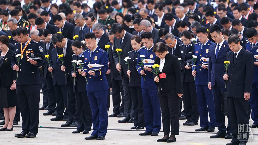 慕尼黑空难纪念日 德甲全场默哀缅怀英魂